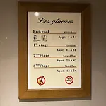 Glaciers - Location: Pour 4 Personnes Avec Balcon Ensoleille, Quartier Jeune Et Anime Mae-9077 *
